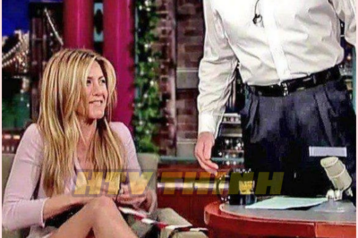 Jennifer Aniston Showed 0FF