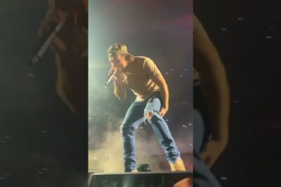 Morgan Wallen falls on-stage