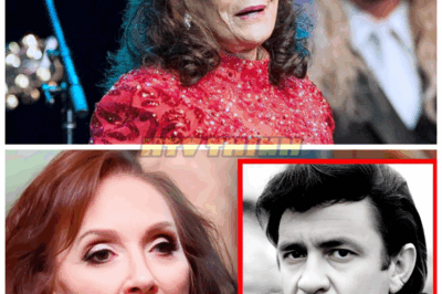 😱 What Loretta Lynn Saw Johnny Cash Do Behind Closed Doors Changed Her Forever—And She’s Finally Telling the World The public only saw the legend, but Loretta saw the man—flawed, brilliant, and hiding something so dark it haunted her for years.👇