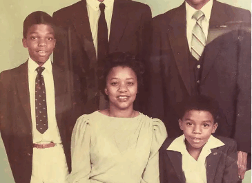 🇧 🇸 – The Life Story of Chadwick Boseman: Artistic Dedication, Cultural Impact, and Personal Courage