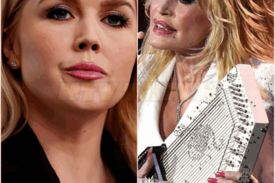 🧿🔥 “BEATEN BEATEN – PAY NOW!” — Dolly Parton SHOCKS Everyone by Suing Karoline Leavitt and Network for $50 MILLION After Unforeseen Live Attack That Left Fans Stunned 😱🎤