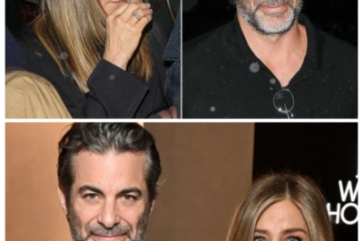 Jennifer Aniston Details Romance With “Extraordinary” Jim Curtis