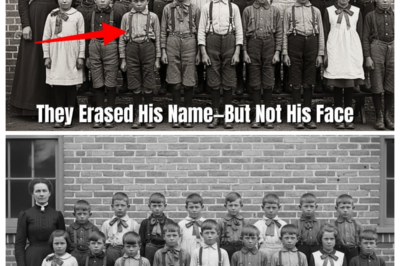 A 1917 School Photo Appears Normal — Until You See the Child Who Doesn’t Belong