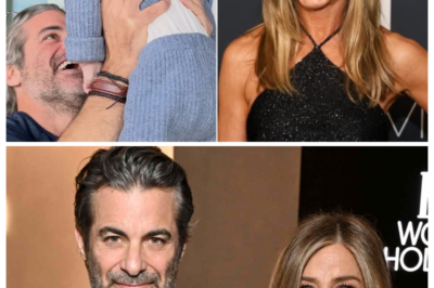 Jennifer Aniston Gives a Peek at Sweet Holiday Season with Boyfriend Jim Curtis on Christmas: ‘Sending You All the Love’